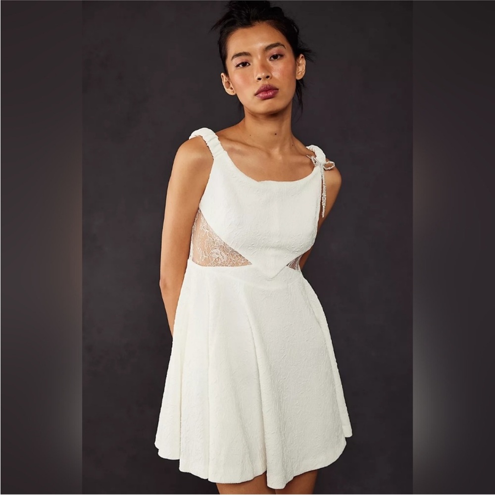Free Peopleâ Robe Courte Brooklyn Lace Short Dress Size XS NWT